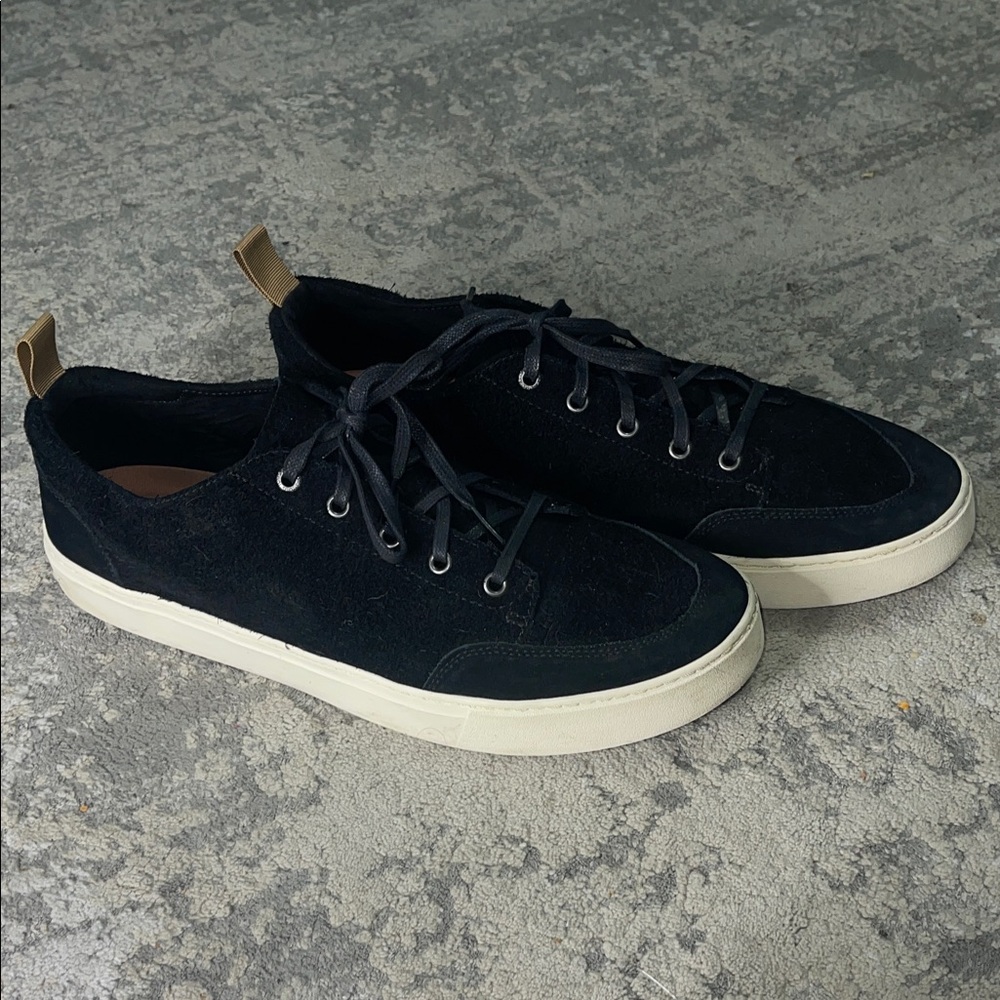 Stylish TOMS Black suede Men's Sneakers